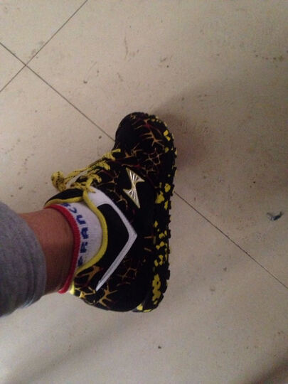 正品海尔斯学生体育中考达标鞋 体能测试鞋田