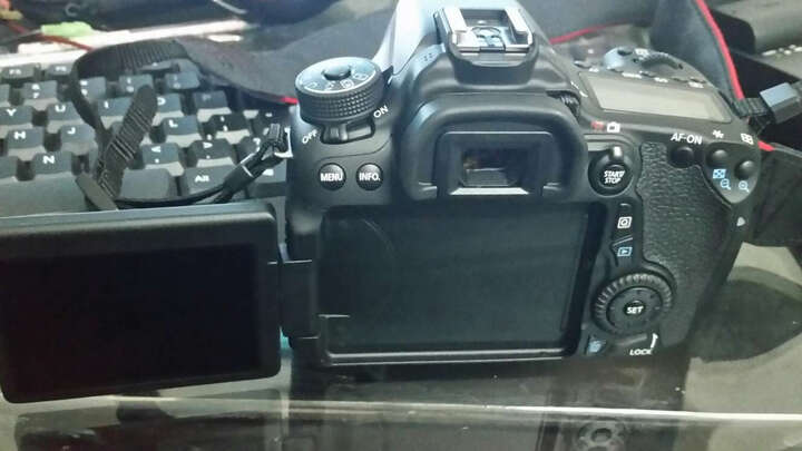 佳能(Canon) EOS 70D 单反套机 (EF-S 18-135