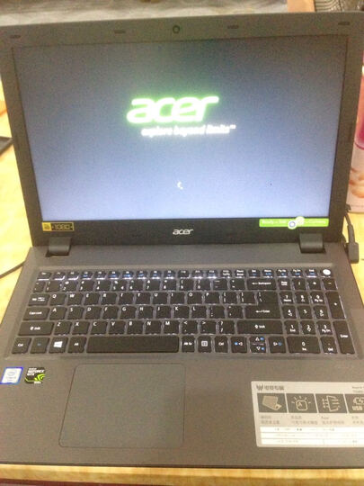 5.6英寸游戏笔记本电脑(四核i5-6300HQ 4G D