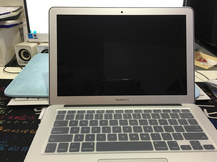 Apple MacBook Air 13.3英寸笔记本电脑 银色(