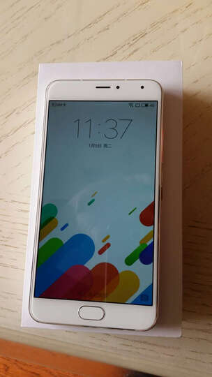 4G手机 双卡双待--样子挺好的,屏幕不够细腻,性