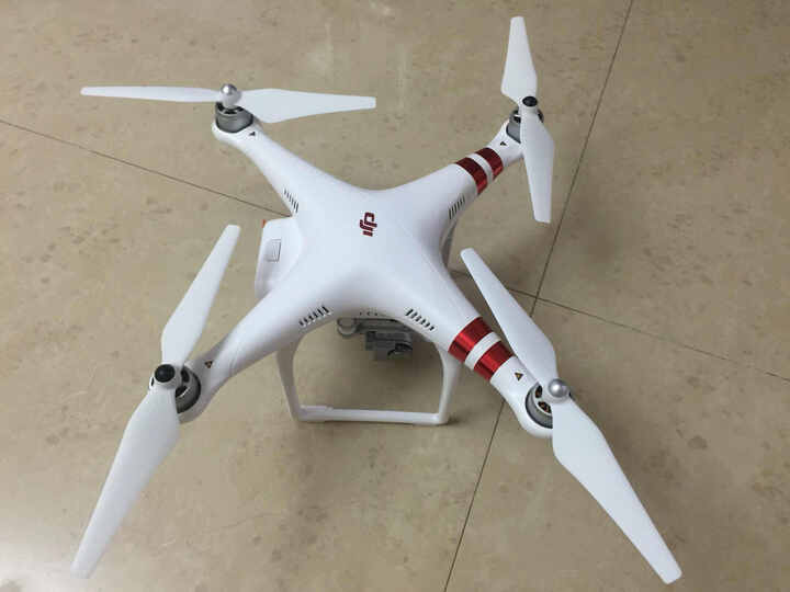 大疆 DJI Phantom3 精灵3 4K\/2.7K专业四轴航拍
