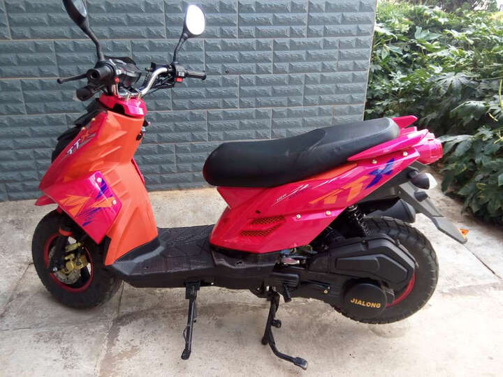 艾璐歌 150cc踏板摩托车 嘉隆助力车 TTX踏板