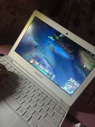 英寸超薄笔记本电脑(赛扬双核 4G 128G固态硬