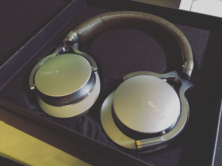 索尼MDR-1A:把『侧逼』SOLO贱价出掉之后