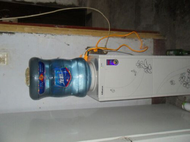 沁园（QINYUAN） YLD1460W 双门防尘 立式冷热型饮水机 晒单图