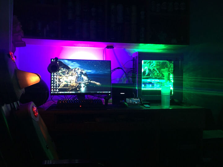 雷蛇黑寡妇 竞技 幻彩怎么样?雷蛇黑寡妇 竞技