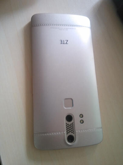 中兴AXON天机 A2015:质量实在不敢恭维。中