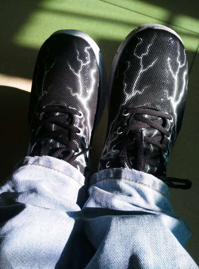 款网面闪电图案运动鞋 休闲慢跑鞋 黑白- 42--本