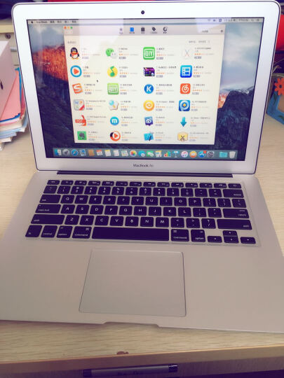 Apple MacBook Air 13.3英寸笔记本电脑 银色(