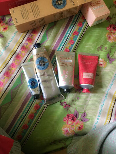 l(又名:玫瑰皇后润手霜)--盒子上二维码扫出来不