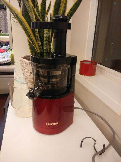 惠人HUZK24FR:榨汁机不错,到货后榨过石榴汁