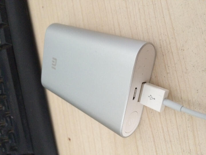 小米(MI)小米新款移动电源\/充电宝10000mAh 银