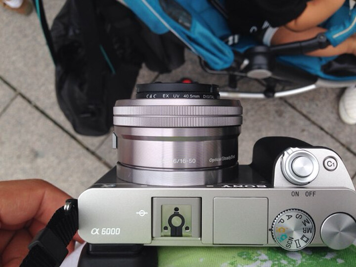 索尼(SONY) ILCE-6000L 标准单镜套装 银色--不