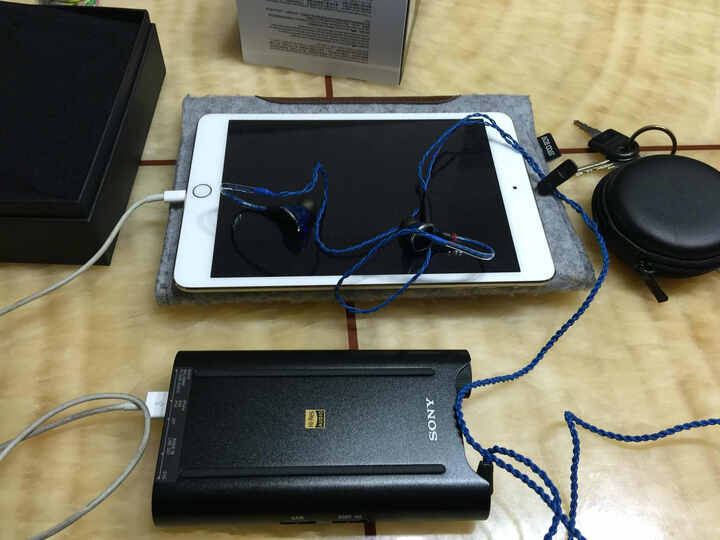 索尼(SONY)PHA-3 便携式耳机放大器 黑色--趁