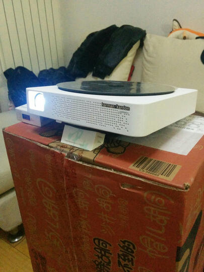 极米(XGIMI)Z4X 家用 投影机 投影仪(800P高清分辨率 哈曼卡顿音响 手机/微型/便携投影) 晒单图