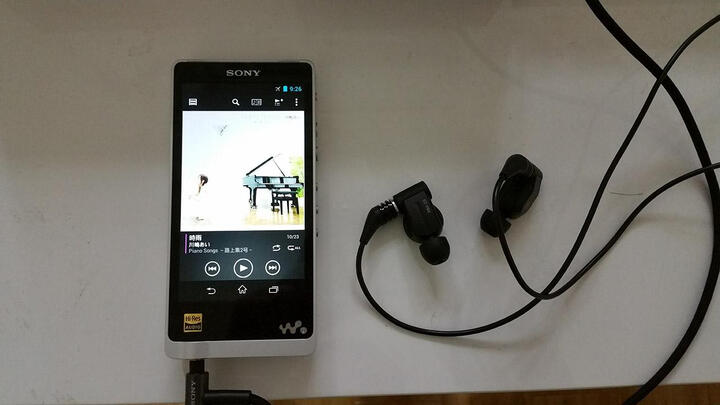 索尼NWZ-ZX1:相对于ZX100和ZX2,如果是直推