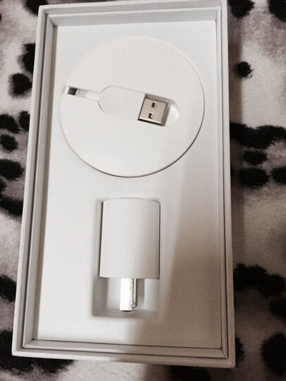 锤子坚果:感觉非常好 价格便宜 质量优良 有点