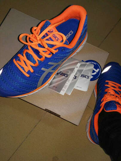 亚瑟士(asics):买大1码,刚好合脚,如脚比较胖前