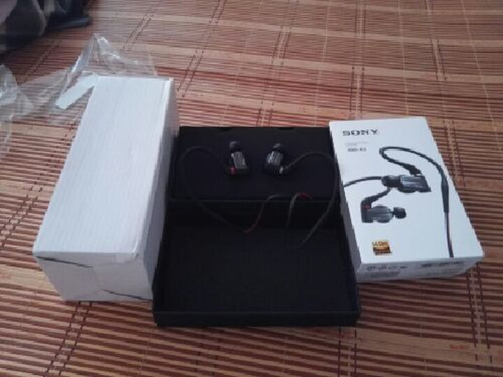 合耳机 黑色--第一耳朵低音闷而散,连续煲机24