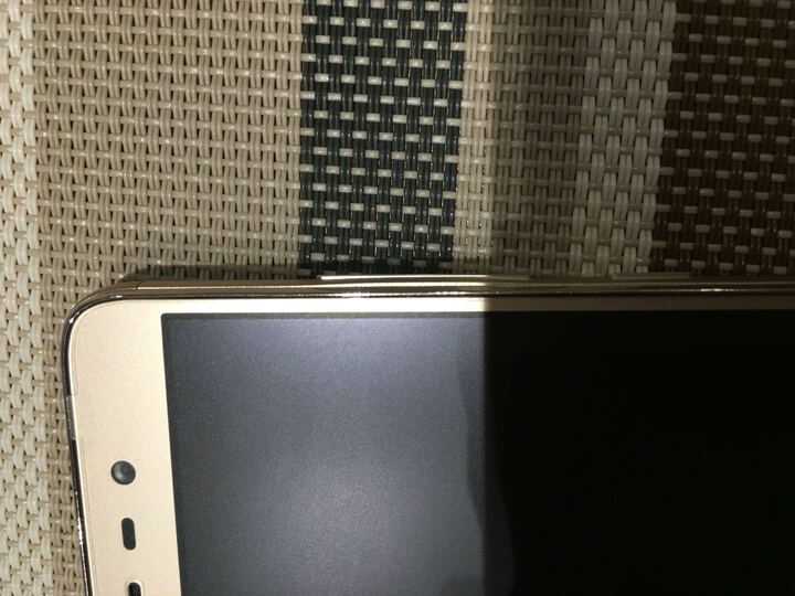 小米红米Note3:新手机,插了一下卡,没信号,返修