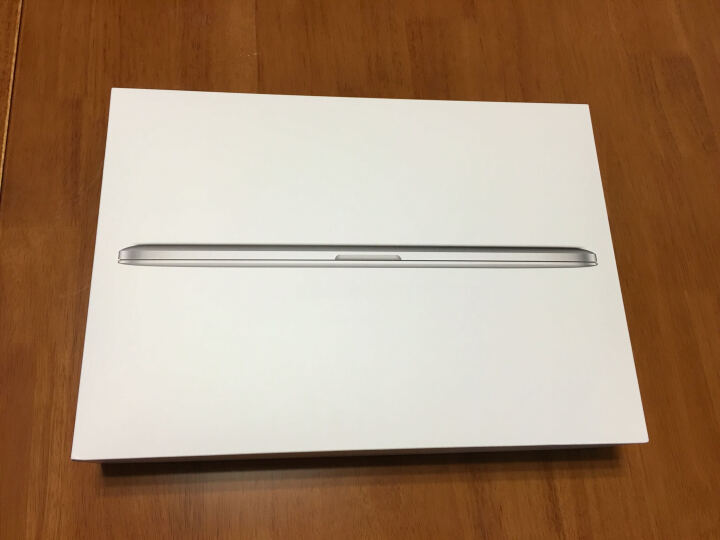 Apple MacBook Pro 15.4英寸笔记本电脑 银色