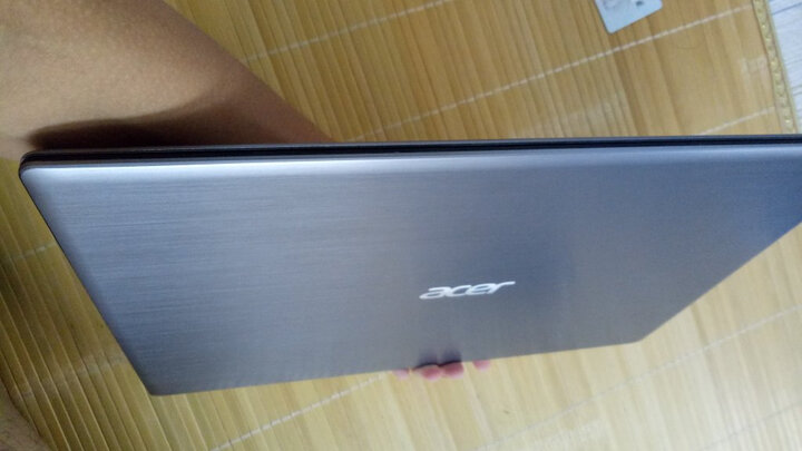 宏碁(Acer)蜂鸟Swift3全金属轻薄本15.6英寸笔记本电脑SF315(i5-8250U 8G 128GSSD+1T 标压MX150 2G独显 IPS) 晒单图