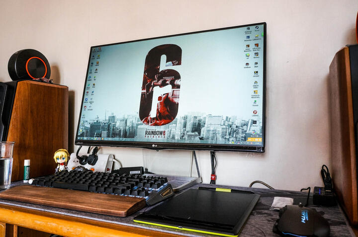 LG 27MP77HM-P 27英寸超窄边IPS硬屏 护眼不