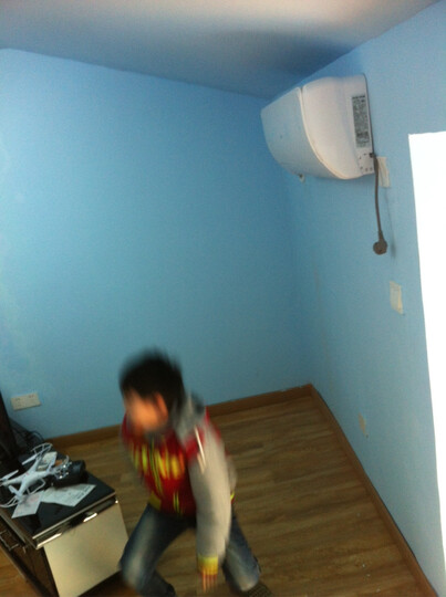 1.5匹 冷暖 定速 隐藏式显示屏 壁挂式 空调 KF