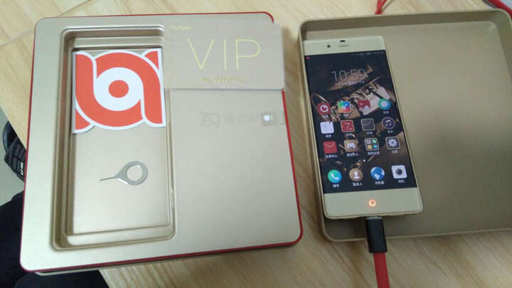 努比亚(nubia)Z9精英版 金色 移动联通电信4G手