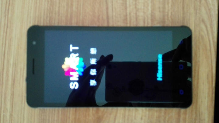 海信C20:之前用的努比亚Z9经典版,无边框手机