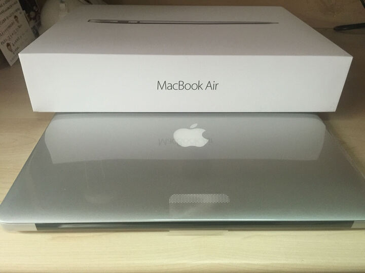 Apple MacBook Air 13.3英寸笔记本电脑 银色(