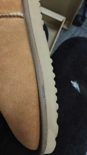 回力(Warrior):鞋子一般般,有点掉毛,价格也不算