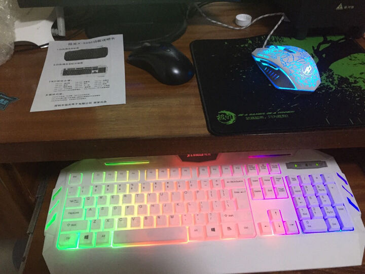 炫光lol悬浮式按键七彩背光发炫光键盘鼠标套装