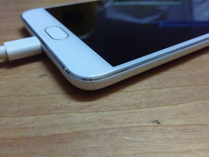 魅族 魅蓝metal 16GB 白色 移动联通双4G手机