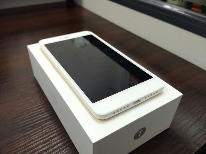 锤子 坚果 16GB 黄色 移动联通4G手机 双卡双