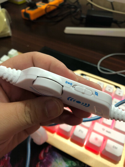 因卓(KOTION EACH) 电脑游戏耳机头戴式音乐智能降噪耳麦带麦克风话筒电竞绝地求生吃鸡 G2100 震动版 白蓝色 晒单图