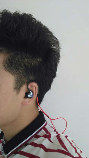 漫步者W295BT:这款蓝牙耳机包装精美,同以前