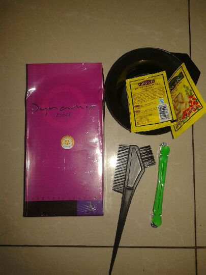 把<em>头发</em>用药水洗<em>直几天可以</em>洗头-