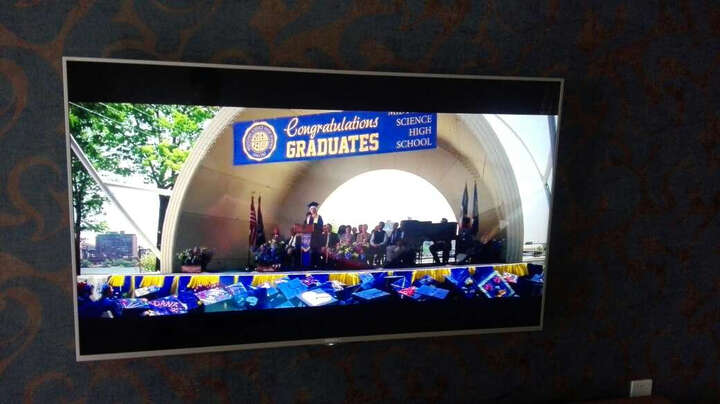 索尼KD-65X8000B:虽然是停产的产品,但全金