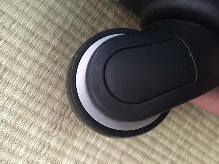 美旅箱包拉杆箱:尺寸比起以前的20寸看起来要