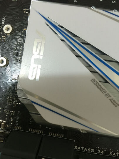 华硕Z170-A:不行啊,收到像二手的一样,还好自