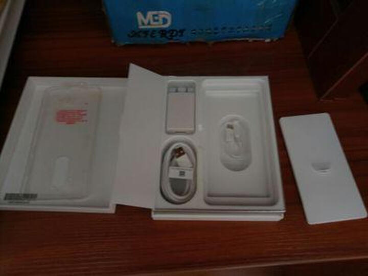 乐视乐2:使用第二天自动重启,发热还能接受吧