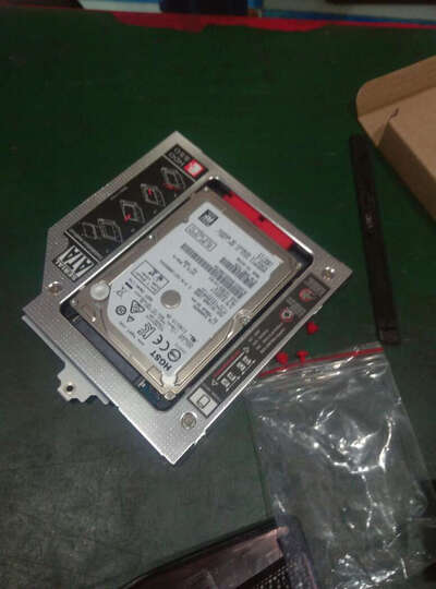 华硕飞行堡垒旗舰版FX-pro:固态硬盘安装 光驱