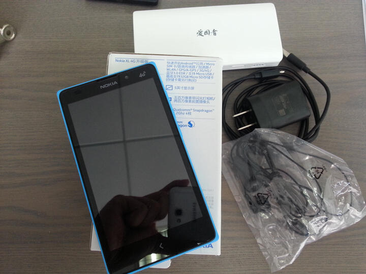 诺基亚(NOKIA)XL 4G手机(黑色)TD-LTE\/TD-S