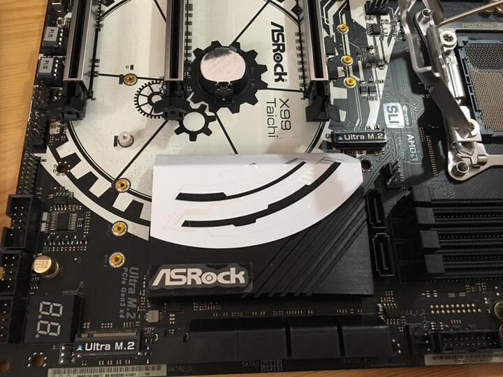 华擎X99 Taichi主板:黑白配色;CPU采用12相供