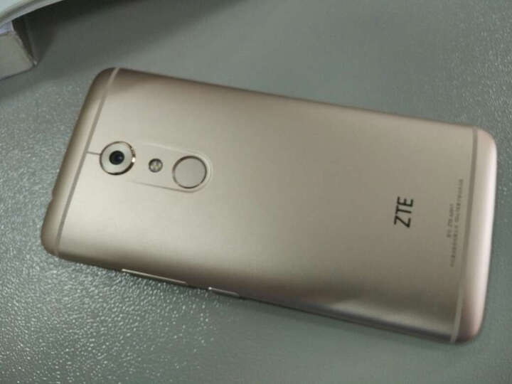 中兴(ZTE) AXON天机7(A2017) 华尔金 移动联通4G 双卡双待 标配版 晒单图