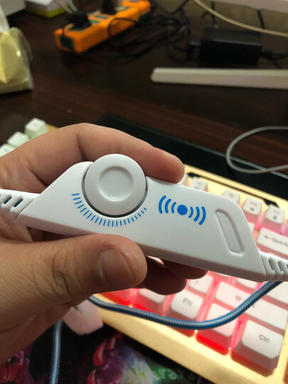 因卓(KOTION EACH) 电脑游戏耳机头戴式音乐智能降噪耳麦带麦克风话筒电竞绝地求生吃鸡 G2100 震动版 白蓝色 晒单图