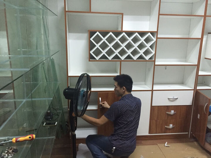 东彩:第一次在京东买大件木制酒柜家具,几天的