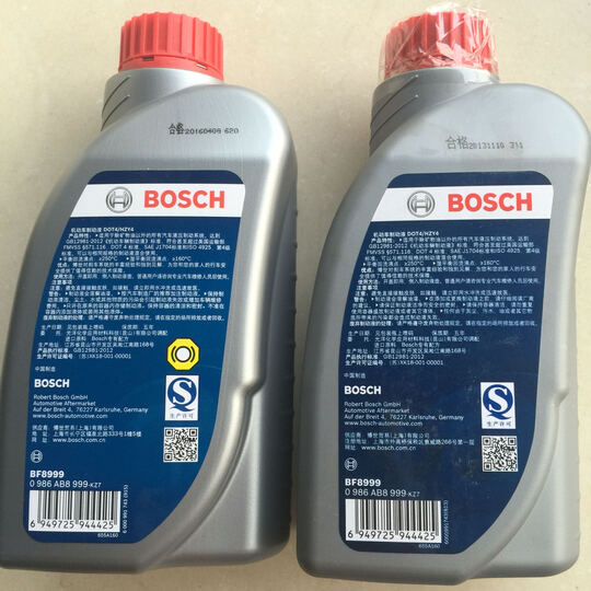 博世(BOSCH)DOT4 刹车油/制动液 1L塑料桶装 通用标准型(干沸点250℃/湿沸点160℃)进口原料国内调配 一升装 晒单图